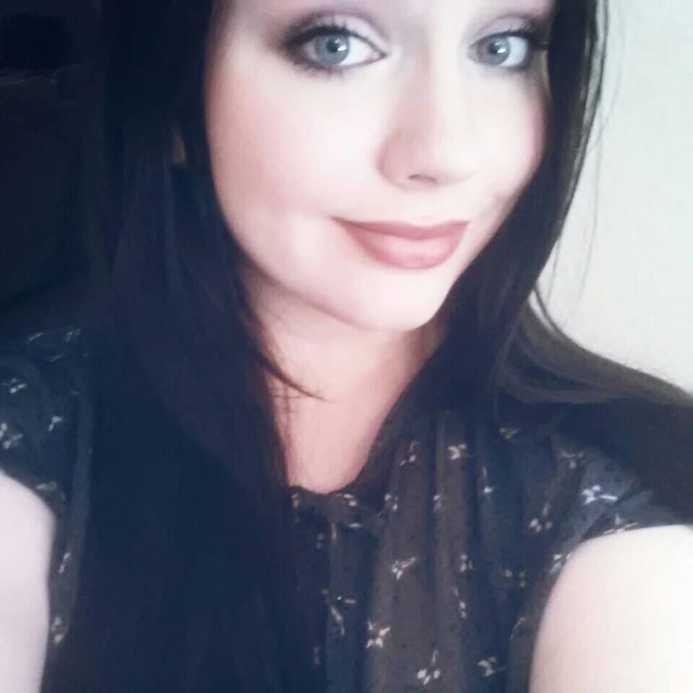 Meet your Posher, Holly